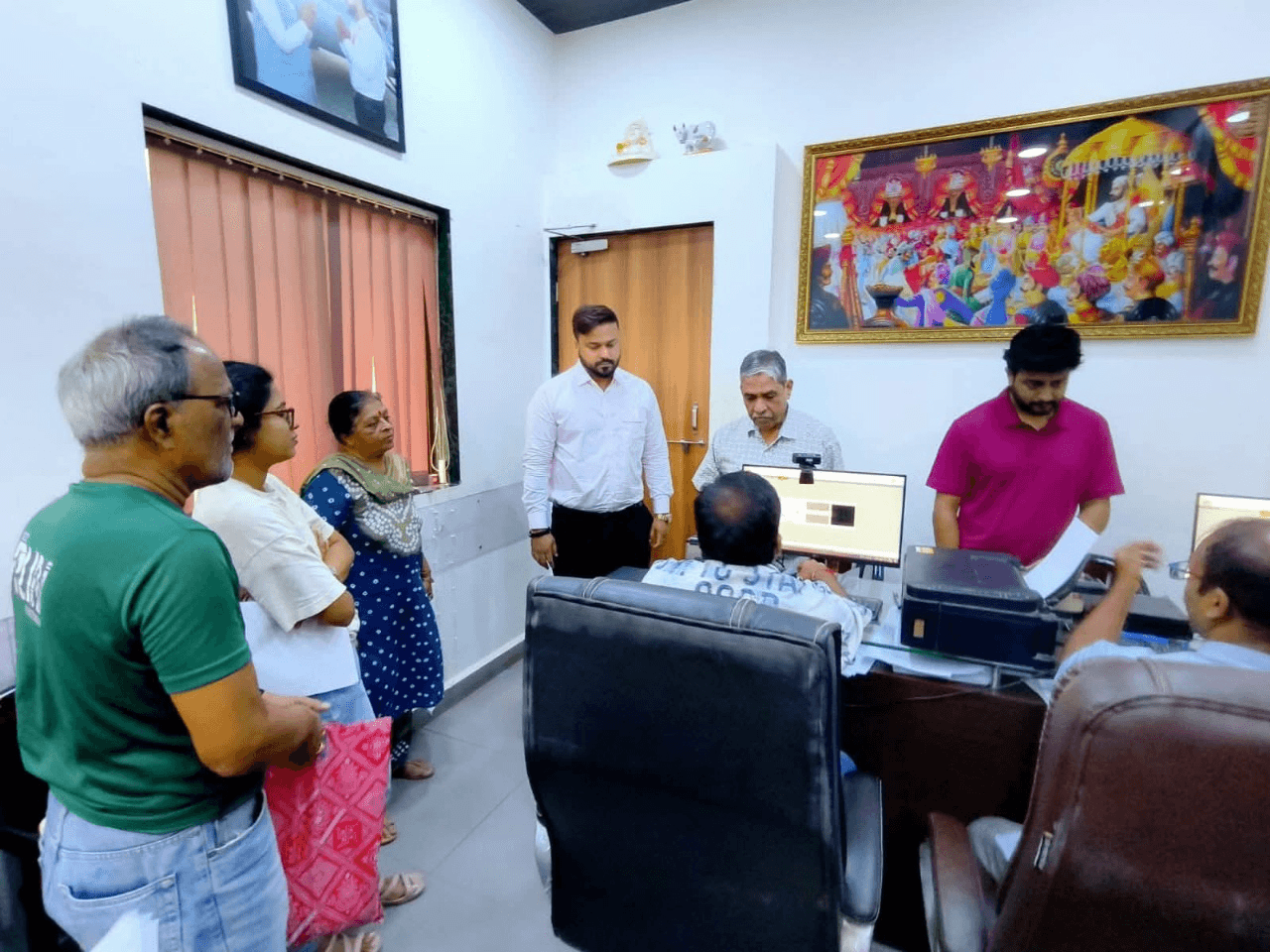 Tajinder Singh Tiwana speaking at a podium